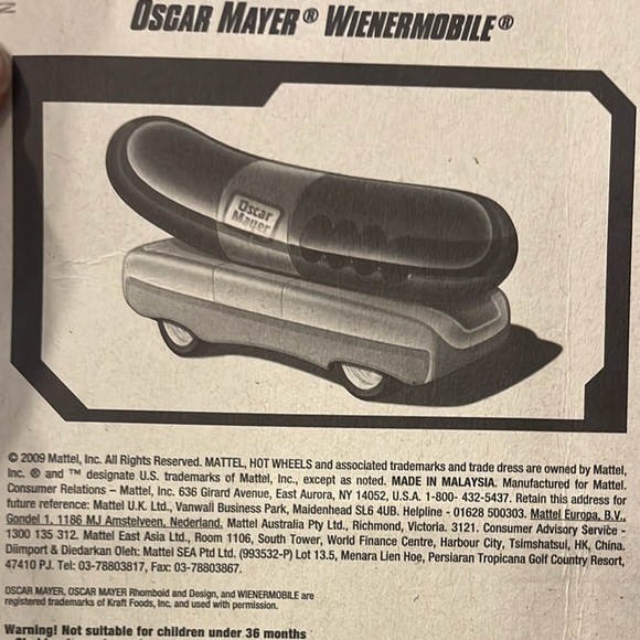 NEW in BOX Hot Wheels Oscar Mayer Wienermobile - Picture 5 of 7